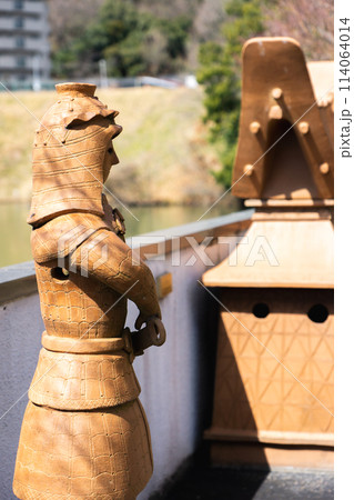 大阪府高槻市上土室の史跡新池ハニワ工場公園 埴輪(武人) 大阪府高槻市上土室の史跡新池ハニワ工場公園 埴輪(武人) 114064014