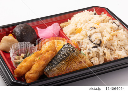 炊き込みご飯の弁当 炊き込みご飯の弁当 114064064