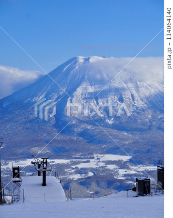 ニセコヒラフスキー場より羊蹄山 114064140