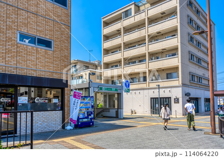 神奈川県横浜市の都市風景　高田駅 114064220