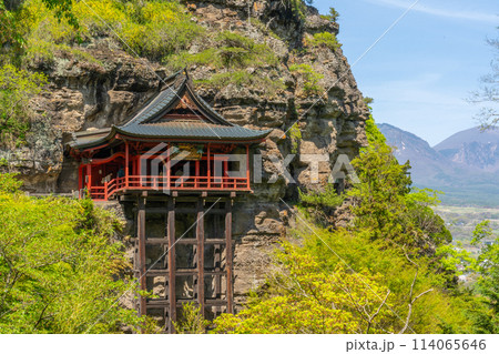 断崖絶壁の布引観音 釈尊寺 「長野県 小諸市」 断崖絶壁の布引観音 釈尊寺 「長野県 小諸市」 114065646