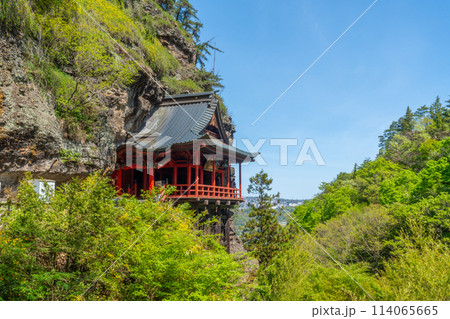 断崖絶壁の布引観音　釈尊寺　「長野県　小諸市」 114065665