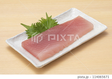 ビンチョウマグロ 114065671