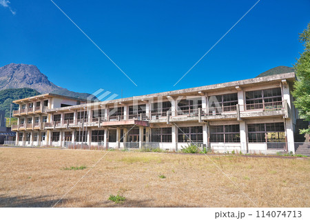【旧大野木場小学校被災校舎】 長崎県南島原市深江町 114074713