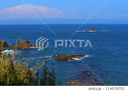 大王崎灯台　大王崎　灯台　三重県大王町　八満さん公園　伊勢湾　太平洋　県営波切漁港　波切九鬼城址　 114076781