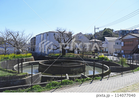 ニヶ領用水久地円筒分水 114077040