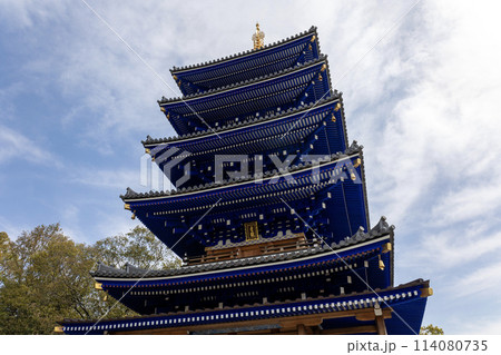 中山寺の五重塔「青龍塔」（2024年4月13日撮影） 114080735