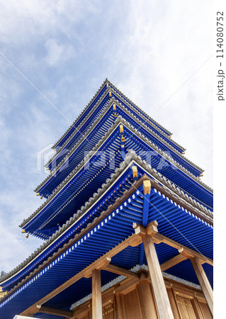 中山寺の五重塔「青龍塔」（2024年4月13日撮影） 114080752