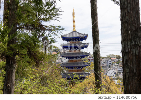 中山寺の五重塔「青龍塔」(2024年4月13日撮影) 中山寺の五重塔「青龍塔」(2024年4月13日撮影) 114080756