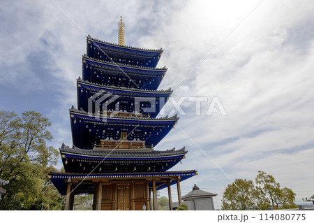 中山寺の五重塔「青龍塔」(2024年4月13日撮影) 中山寺の五重塔「青龍塔」(2024年4月13日撮影) 114080775