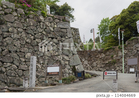 松坂城跡表門跡にある野面積みの高石垣／三重県松阪市 114084669