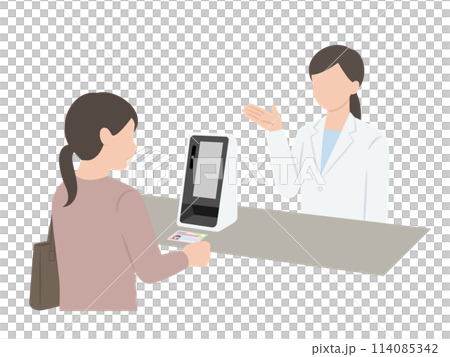 マイナンバー保険証で受付をする女性と白衣の女性 114085342