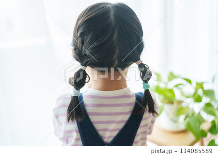 子供の背中・ヘアアレンジ 114085589