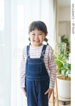 笑顔の子供 笑顔の子供 114085593