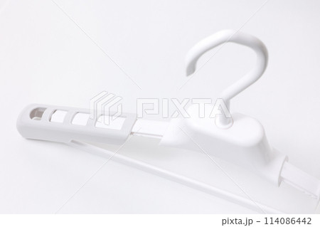 ハンガー、衣紋掛け、ジャケット、上着、洋服、洗濯、衣類、日用品、生活雑貨、ライフスタイル、シャツ ハンガー、衣紋掛け、ジャケット、上着、洋服、洗濯、衣類、日用品、生活雑貨、ライフスタイル、シャツ 114086442