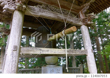 高越寺の鐘撞き堂 高越寺の鐘撞き堂 114087053