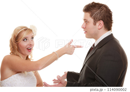 Wedding couple having argument conflict, bad relationships 114090002