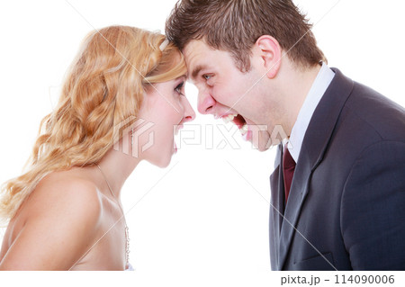 Groom and bride having quarrel argument 114090006