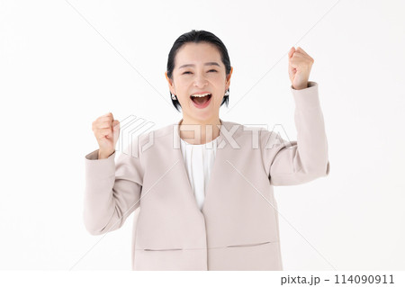 ミドル女性 ビジネス ガッツポーズ ミドル女性 ビジネス ガッツポーズ 114090911