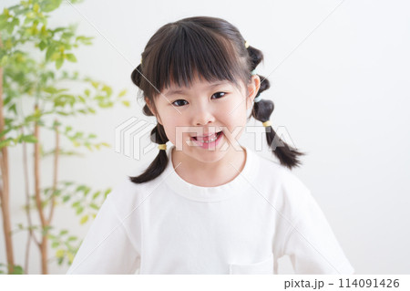 笑顔の子供 笑顔の子供 114091426