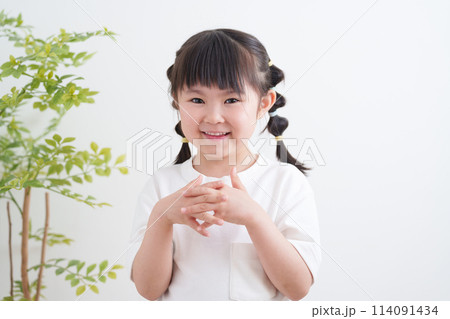 笑顔の子供 笑顔の子供 114091434