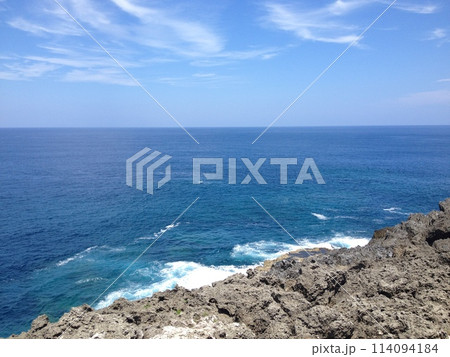 青い海と空と岩 青い海と空と岩 114094184