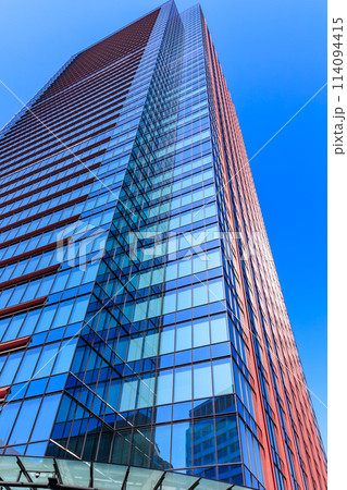 東京　港区 三田の都市風景（三田ガーデンタワー） 114094415