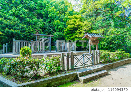 奈良県高取町　第三十五代皇極天皇　第三十七代斉明天皇　越智崗上陵　 114094570
