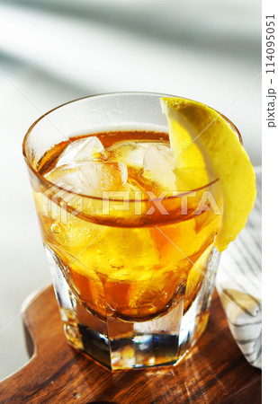 夏のアイスレモンティー 114095051