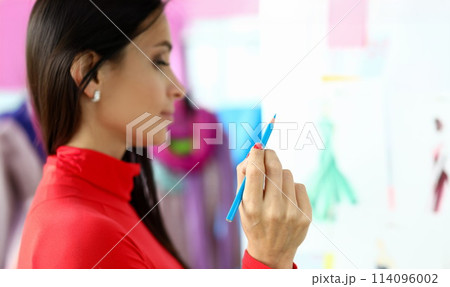 Businesswoman in modern office Businesswoman in modern office 114096002