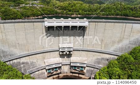 【温井ダム放流】ドローン空撮_No16 114096450