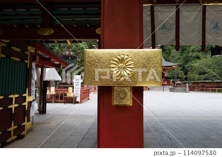 鹽竈神社 唐門の菊の御紋【宮城・塩竃市】 114097580