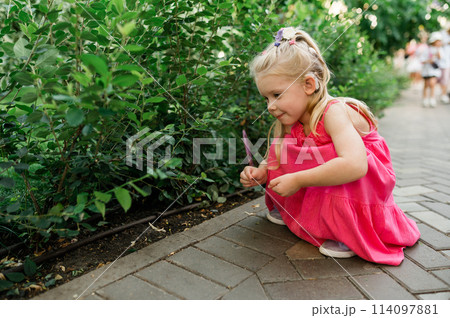 Child head with cochlear implant hearing aid. Hearing aid and medicine innovating technology and diversity Inclusion and people with disability concept. Copy space 114097881