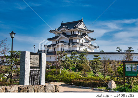 現代によみがえった尼崎城 現代によみがえった尼崎城 114098282