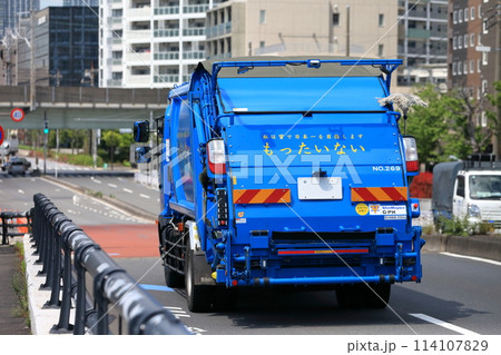 塵芥車（ゴミ収集車） 114107829