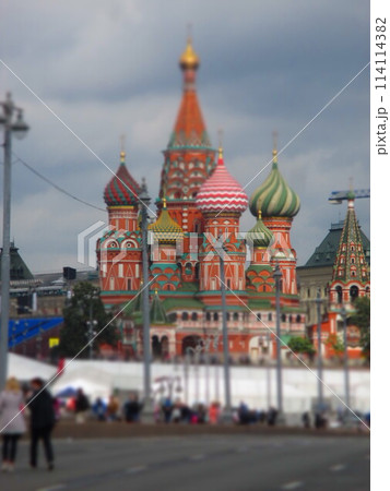 ロシア　モスクワ　ワシリー寺院　ジオラマ風 114114382