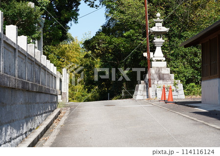愛知　愛媛　国分寺横の参道 114116124
