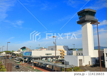 【香川県】快晴の高松空港ターミナル 114116633