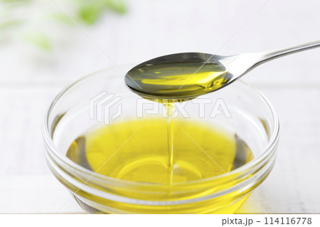 オリーブオイル 114116778
