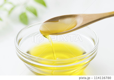 オリーブオイル 114116780