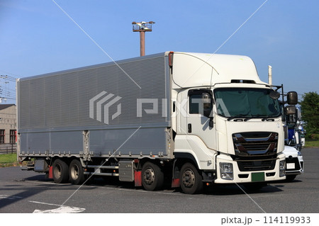 物流トラック 114119933