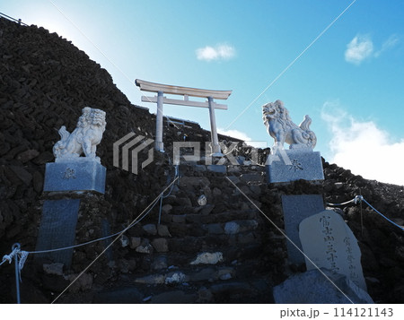 富士山頂間近 114121143