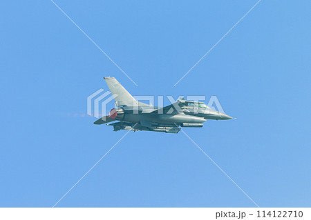 加速するアメリカ空軍F-16ファイティングファルコン 加速するアメリカ空軍F-16ファイティングファルコン 114122710