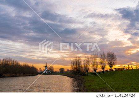 Widmill in Deil in Netherlands 114124424