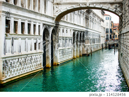 Venetian canals 114128456