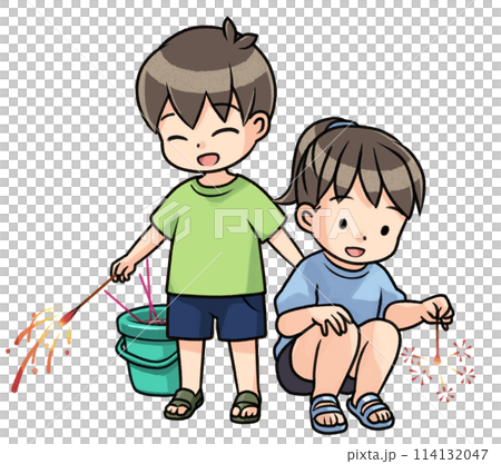 手持ち花火で遊ぶこども 114132047