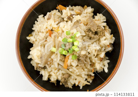牛肉とごぼうの炊き込みご飯 牛肉とごぼうの炊き込みご飯 114133811