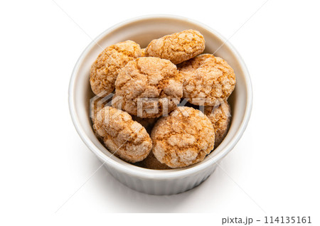 懐かしい日本の駄菓子、マコロン 114135161