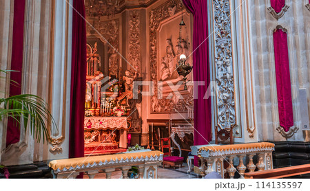 interiors of Duomo church, Ragusa, sicily, Italy 114135597