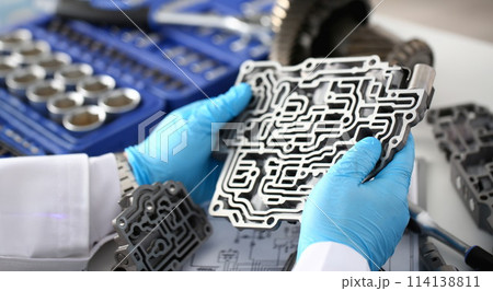 The auto repair service repairman in automatic 114138811